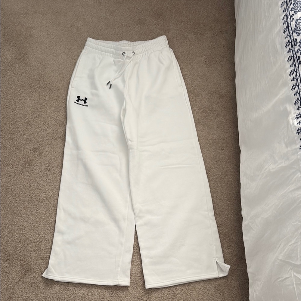 Under Armour White Sweatpants Relaxed Fit Joggers